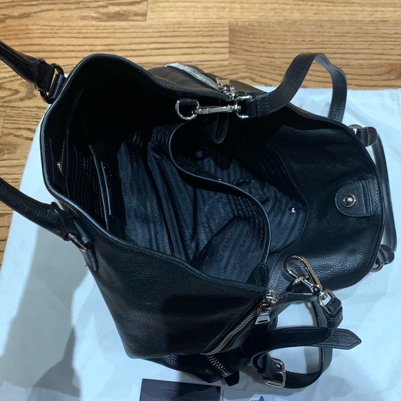 PRADA Leather Bag - Picture 7 of 8